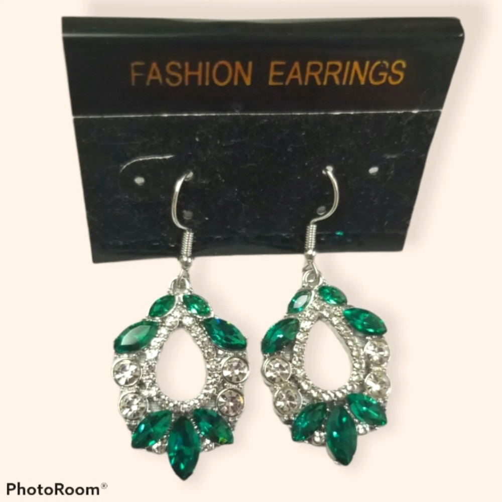 🔥 2/$30🔥 New Age Noble Green Earring